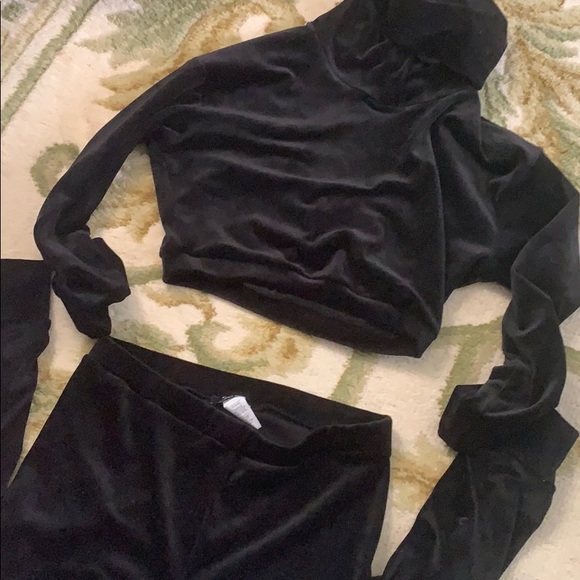 Track suit mid drift - Picture 3 of 5